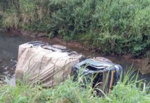 ഗൂഗിൾ മാപ്പ് നോക്കിയെത്തിയ ലോറി കനാലിലേക്ക് മറിഞ്ഞു