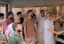 ബസ് കാത്തിരിപ്പ് കേന്ദ്രം ശുചീകരിച്ച് യൂത്ത് കോൺഗ്രസ്