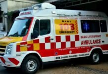 ശമ്പളം കൈപ്പറ്റുന്ന തൊഴില് ചാരിറ്റിയെന്ന് കാണിച്ചു വോട്ട് തേടുന്നു; വാഴക്കുളം പഞ്ചായത്തിലെ സ്ഥാനാര്ത്ഥിക്കെതിരെ ഗുരുതര ആരോപണവുമായി നാട്ടുകാര്