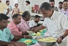 മതസൗഹാർദത്തിന് മാതൃകയായി ക്ഷേത്രം പ്രസിഡന്റിന്റെ നോമ്പുതുറ