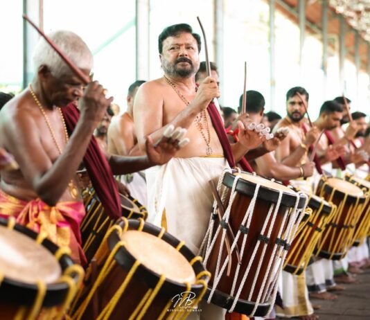 മണ്ണും മനസ്സും താളത്തിലലിഞ്ഞു; പെരുമ്പാവൂരിന്റെ സ്വന്തം ‘കണ്ണൻ’ വീണ്ടും ചെണ്ടക്കോലേന്തി