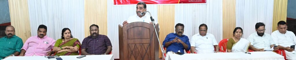 കെ ദാമോദരൻ അനുസ്മരണവും ജില്ലാ പാർട്ടി സ്കൂൾ ഉദ്ഘാടനവും കെ കെ അഷറഫ് നിർവഹിച്ചു